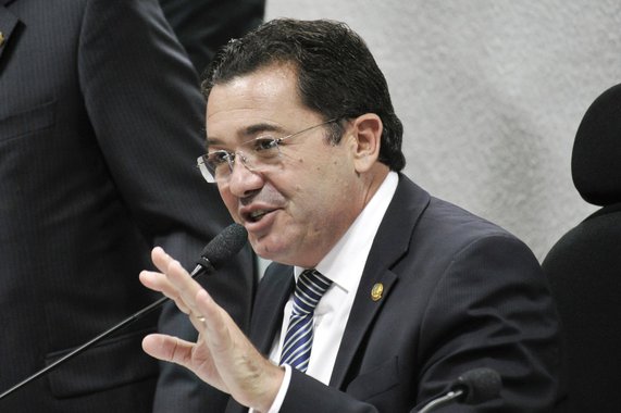 Presidente da CCJ, senador Vital do Rêgo (PMDB-PB) conduz discussão do projeto que altera o Código Penal para reprimir crimes ocorridos em manifestações ou concentração de pessoas (PLS 508/2013)