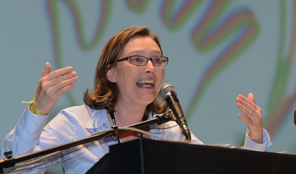 Brasília – O presidente da República em exercício, Michel Temer, e as ministras de Direitos Humanos, Maria do Rosário, e de Políticas para Mulheres, Eleonora Menicucci, participam da abertura do Fórum Mundial de Direitos Humanos (FMDH), entre outras autor