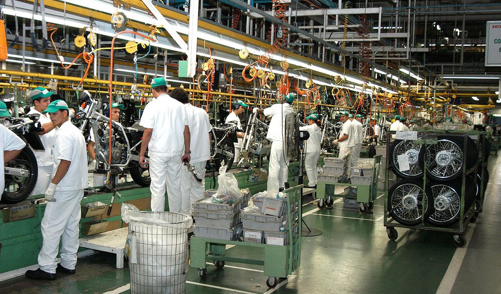 Foto Miguel Angelo/CNI
Fabrica da Moto Honda em Manaus, tratamento de água.
Manaus, abril 2006.                                                                