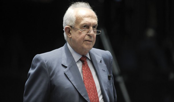 Senador Jarbas Vasconcelos (PMDB-PE) lamenta a morte do artista plástico pernambucano Gilvan Samico, um dos maiores gravuristas do país