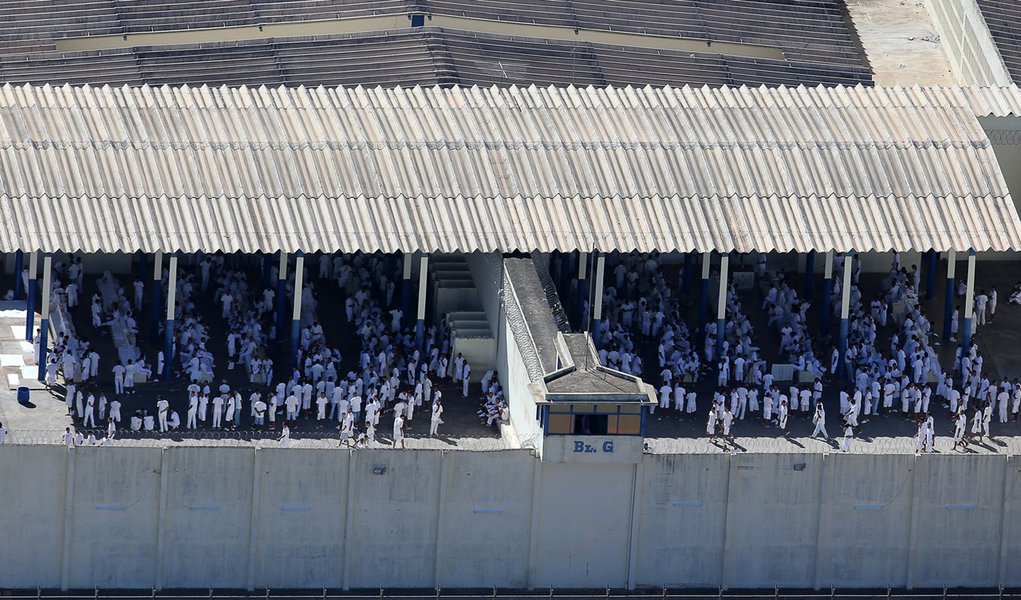 BRASILIA, DF, 20.11.2013: COMPLEXO DA PAPUDA/DF - Reeducandos no complexo penitenciário da Papuda, onde estão presos os condenados do mensalão. (Foto: Sérgio Lima/Folhapress)