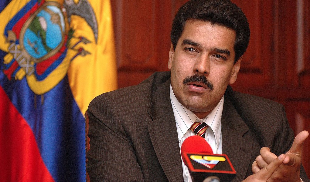 Nicolas Maduro, canciller de Venezuela habla durante una conferencia de prensa el 07 de febrero de 2007 en Quito. Maduro destacó los acuerdos bilaterales de los mandatarios de ambos países firmados el 16 de enero e impulsó con su colega ecuatoriana la pue