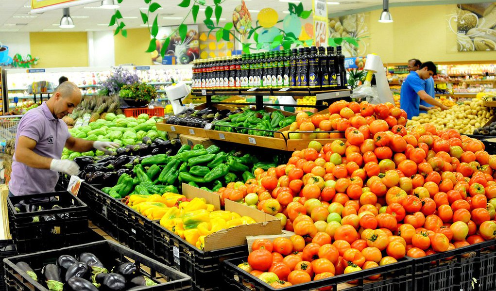 Tomate no comper.
Foto-Valdenir Rezende
12-09-2012
