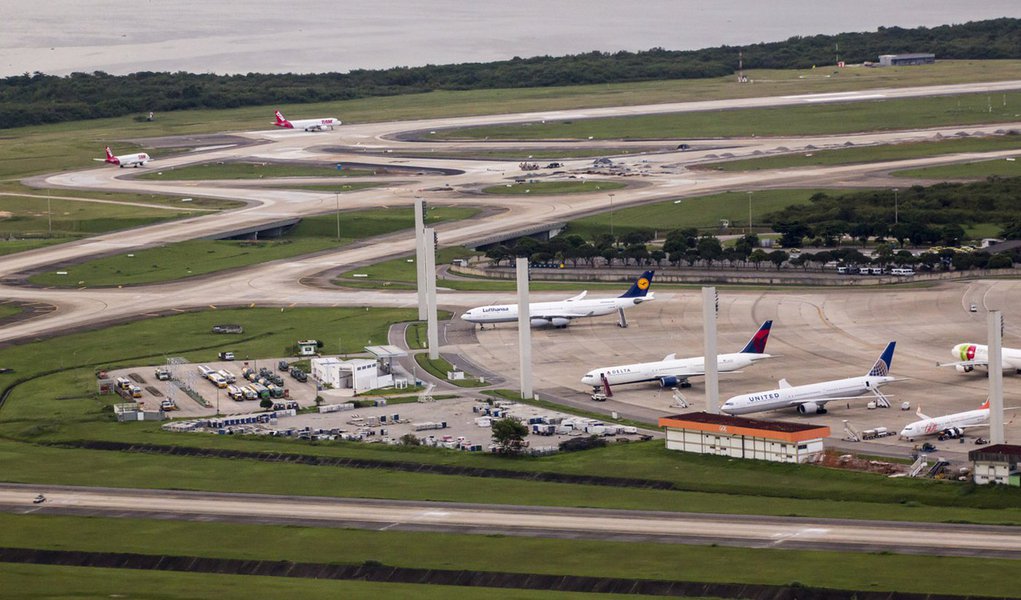 Rio de Janeiro, 06 de abril de 2013.                       FAQUINI                       Foto: Daniel Basil