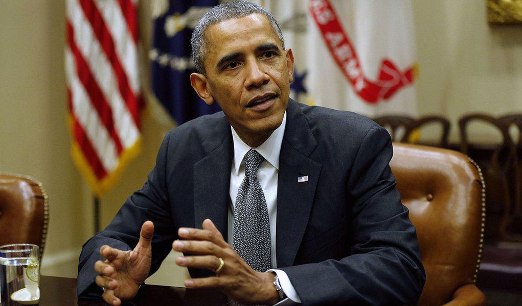 U.S. President Barack Obama holds a meeting with small business owners at the White House in Washington October 11, 2013. Obama and congressional Republican leaders worked to end their fiscal impasse on Friday, but struggled to strike a deal on the detail