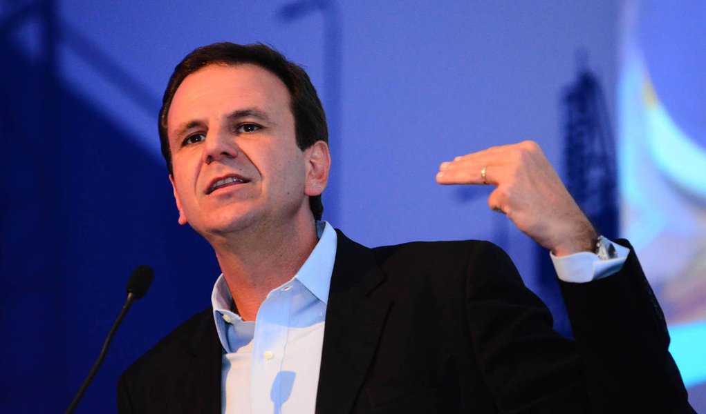 RIO DE JANEIRO, RJ, 22.10.2013: EXAME/INFRAESTRUTURA - O prefeito do Rio de Janeiro, Eduardo Paes, participa do EXAME Fórum Infraestrutura 2013, promovido pela revista Exame, na zona sul do Rio. (Foto: Marcelo Fonseca/Brazil Photo Press/Folhapress)