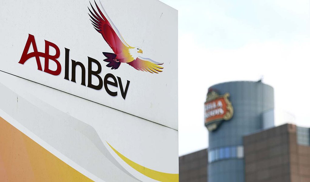 View of the Anheuser-Busch InBev logo outside the brewer's headquarters in Leuven February 26, 2014. Anheuser-Busch InBev, the world's largest brewer, forecast the Brazilian and Mexican beer markets would return to growth this year due to the soccer World