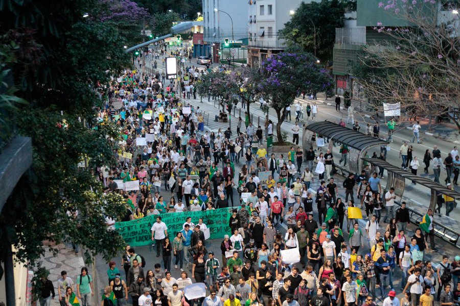 Protesto contra a PEC 37 reúne 30 mil em São Paulo