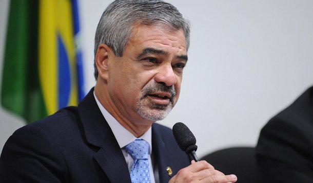 "Não adianta fazer discussão de perfumaria"