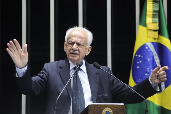 Brasileiros não aceitam mais corrupção, diz Simon