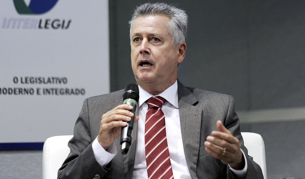 Senador Rodrigo Rollemberg (PSB-DF) debate o tema "Ciência no futuro da Saúde e dos Esportes", no seminário Caminhos para a Inovação. O evento integra a Semana Nacional de Ciência e Tecnologia, promovida pelo Ministério da Ciência e Tecnologia, e acontece