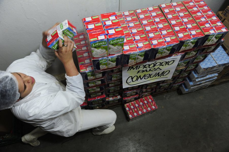 Ministério da Agricultura interdita leite Glória