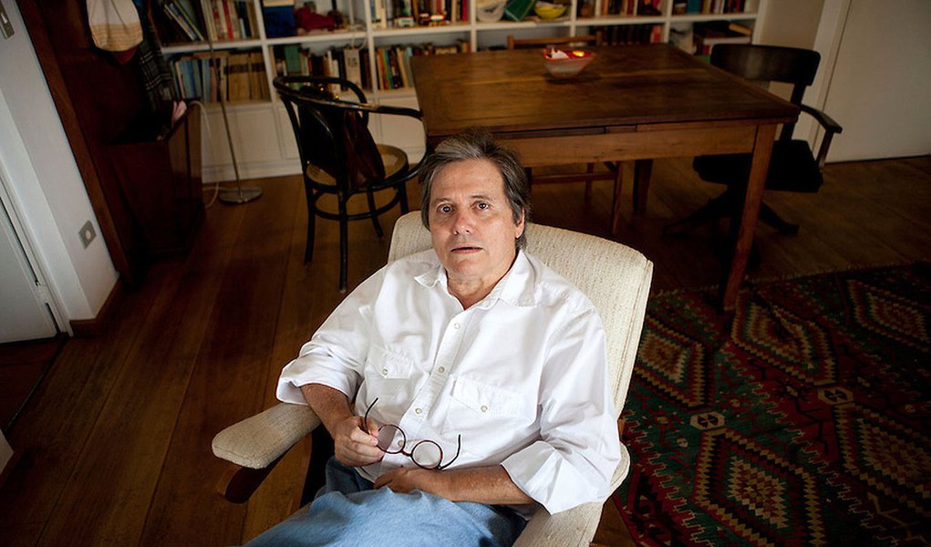 20120310 / Marcelo Min / Fotogarrafa / Jornalista Paulo Moreira Leite
pmoreiraleite@gmail.com 