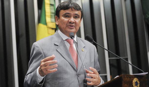 DATA AZ: Wellington Dias lidera em Parnaíba