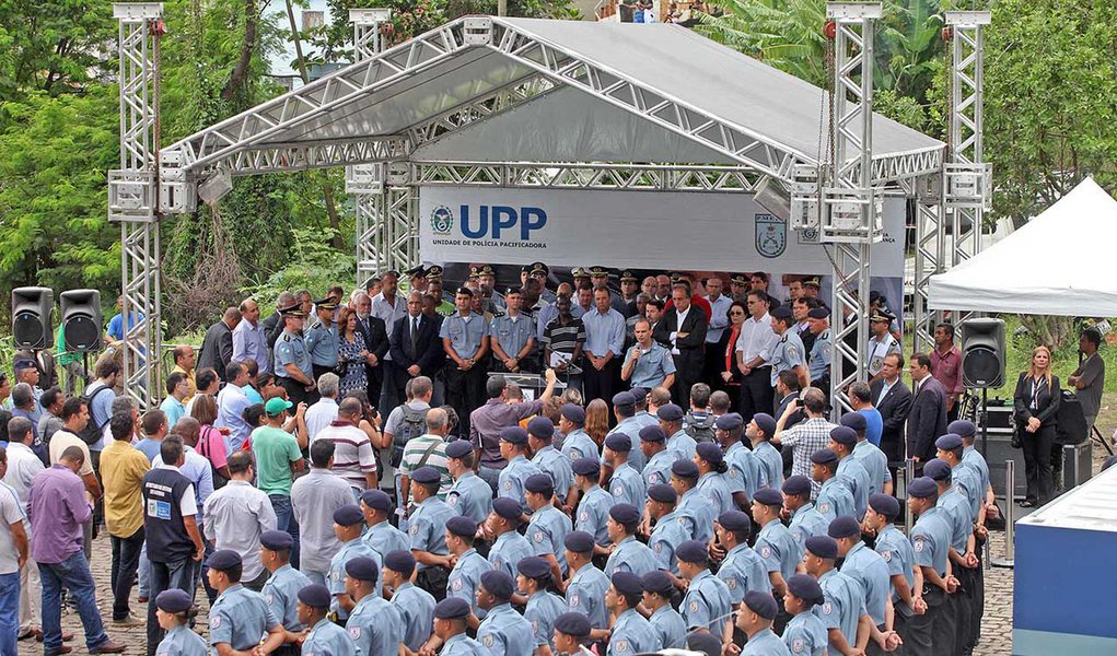 02/12/2013 - Instalação das Unidades de Polícia Pacificadora do Lins e Camarista Méier. Foto Marcelo Horn