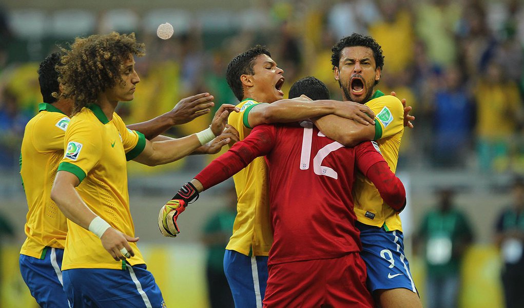 Brasil bate Uruguai por 2 a 1 e vai à final