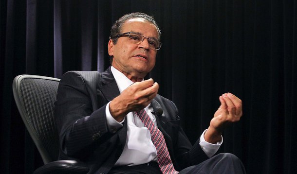Folha omite trecho de entrevista e protege Alves