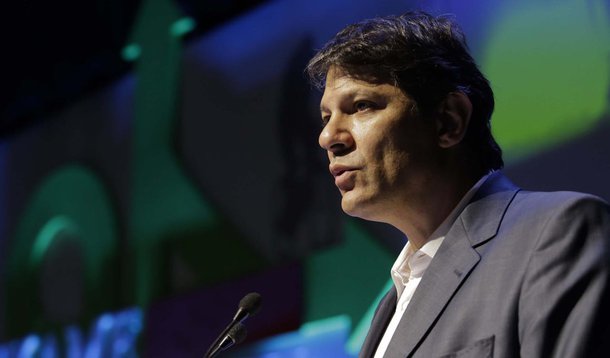 SÃO PAULO,SP,19.11.2013:HADDAD/PALESTRA/FÓRUM SUSTENTABILIDADE - O prefeito de São Paulo, Fernando Haddad, durante palestra de encerramento com o tema “Mobilidade Urbana em uma das maiores metrópoles do mundo”, pelo Fórum Sustentabilidade promovido pela R