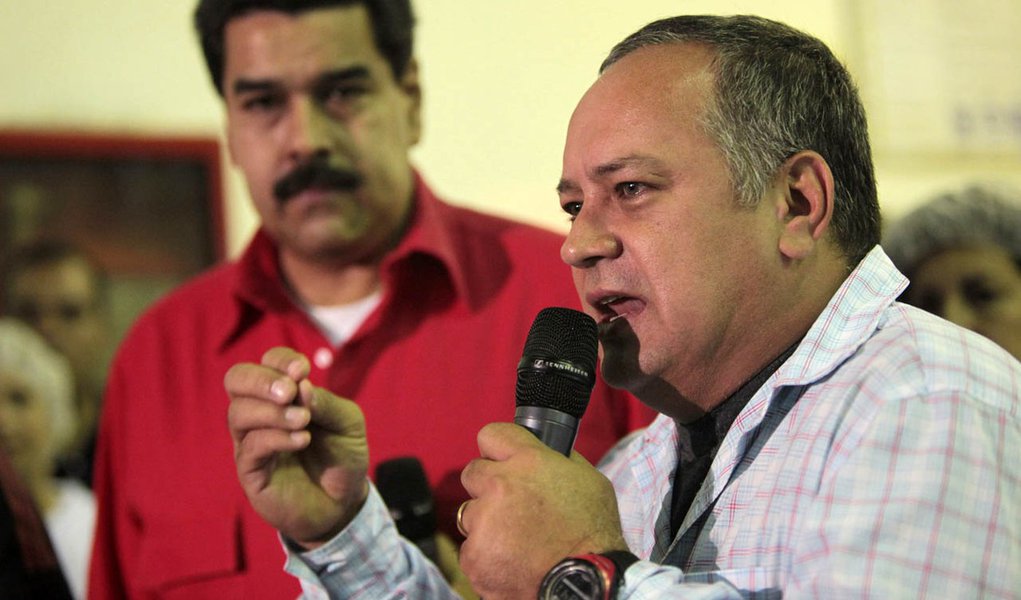 Chavista reeleito para chefiar Legislativo