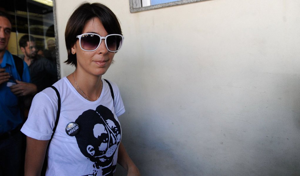 Elisa Quadros sininho