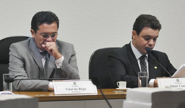 CPMI do Cachoeira deve votar relatório na terça