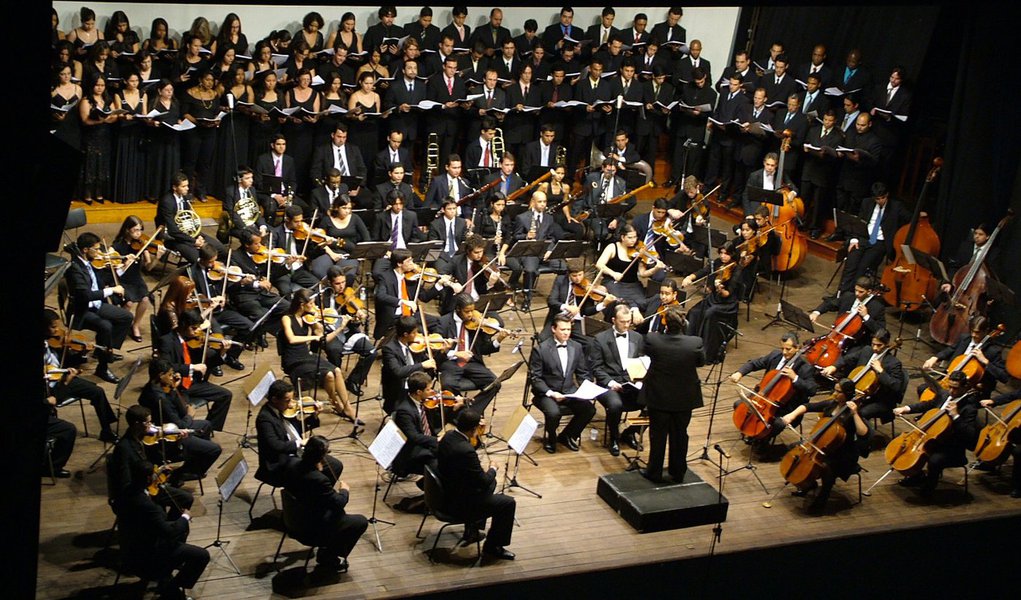 Jantar beneficente pela Orquestra Jovem de Goiás