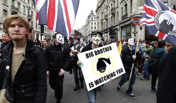 Britânicos protestam por fim de medidas de austeridade