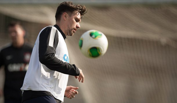 Corinthians realiza primeiro treino em solo japonês