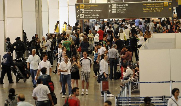 Trabalhadores da aviação civil ameaçam greve