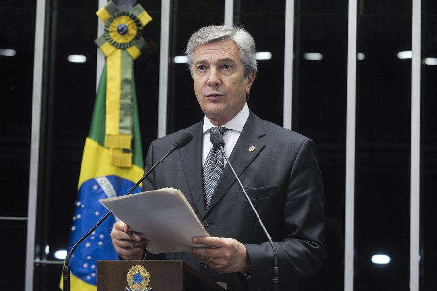 PL isenta trabalhador do custo do transporte