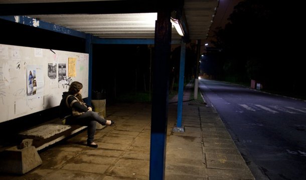 SAO PAULO, SP - Brasil - 11-11-2011: Estudantes afirmam que falta de seguranca pode ser amenizada com melhoria da iluminacao e maior circulacao de pessoas no campus Butata da Universidade de Sao Paulo. (Foto: Julia Chequer/R7)