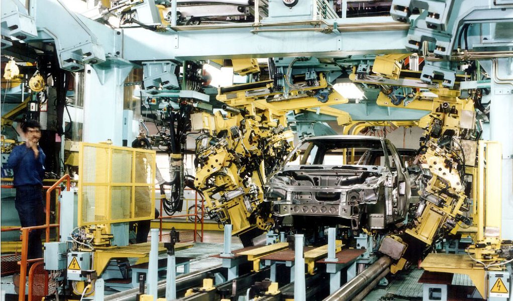 Setor automotivo terá 2013 mais difícil