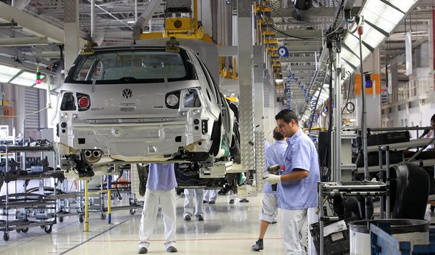 Montadoras batem recorde de vendas e produção