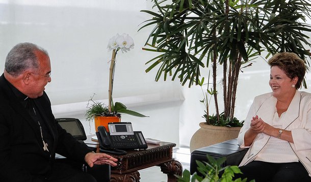 Brasília - DF, 22/01/2014. Presidenta Dilma Rousseff durante encontro com Dom Orani João Tempesta Arcebispo do Rio de Janeiro. Foto: Roberto Stuckert Filho/PR