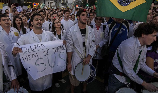 2017, o ano que médicos acordaram da “anestesia geral” do golpe; assista