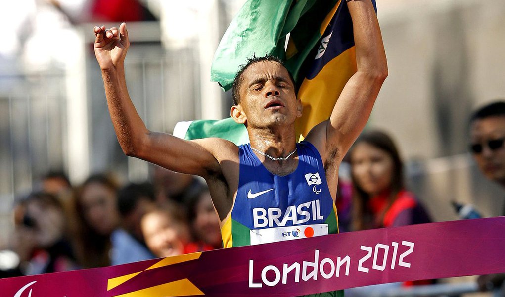 Tito Sena, que representa Goiás, conquista ouro na maratona