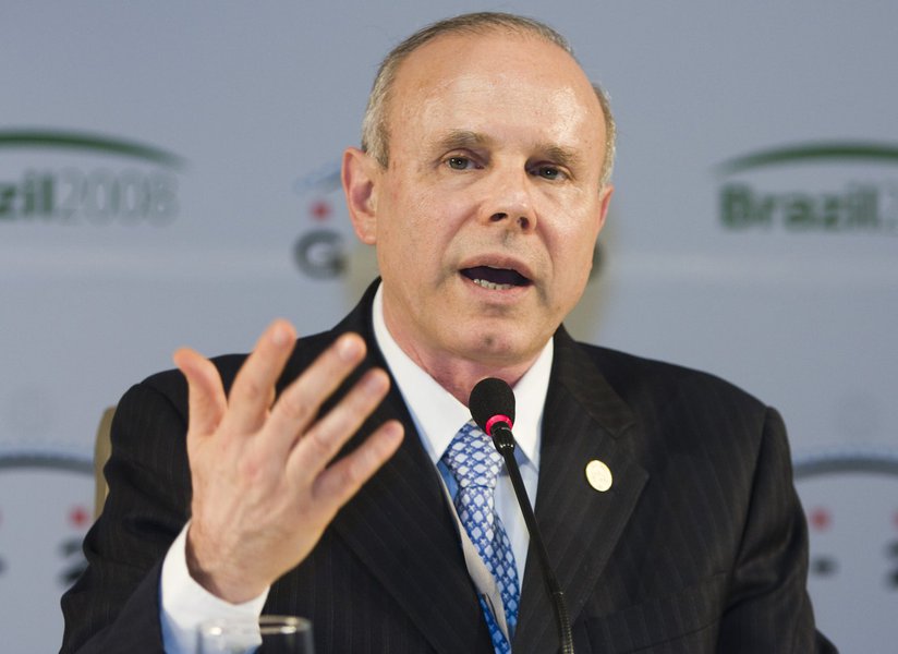 Sao Paulo, Brazil, November 7, 2008. G20 Meeting.   Guido Mantega, Brazilian Minister of Finance talking during a press conference. PHOTO Adri Felden/Argosfoto  /  Encontro do G20 em Sao Paulo. Guido Mantega, ministro da Fazenda do Brasil falando com os j