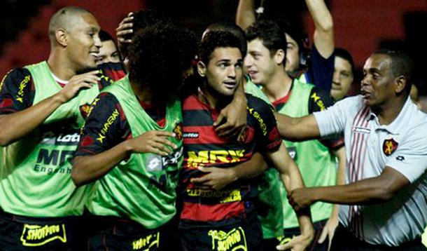 Cruzeiro leva virada do Sport no Recife