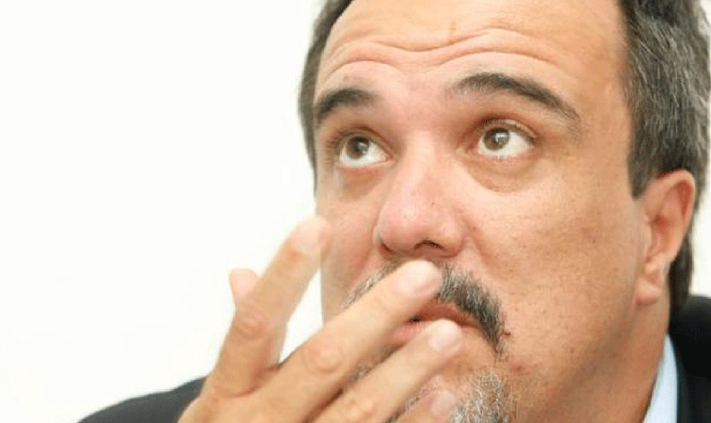 Assessora deixa campanha por falta de pagamento