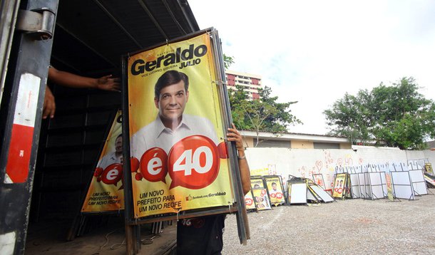 Candidato socialista diz que vai retirar cavaletes das ruas