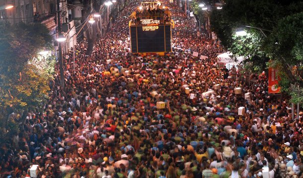 Candidatos não participam de debate sobre o carnaval