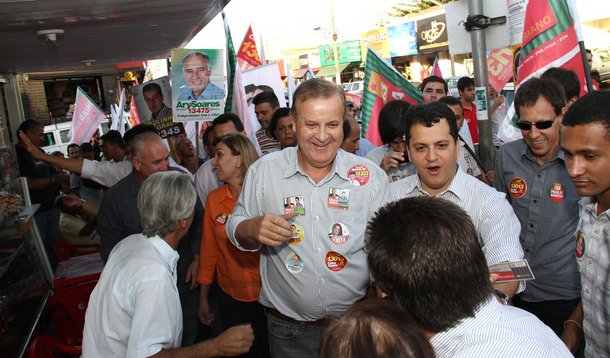Paulo pede votos na Bernardo Sayão