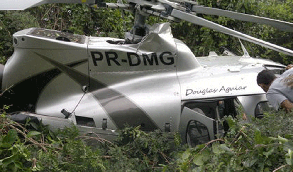 Helicóptero cai com seis pessoas em Porto Seguro