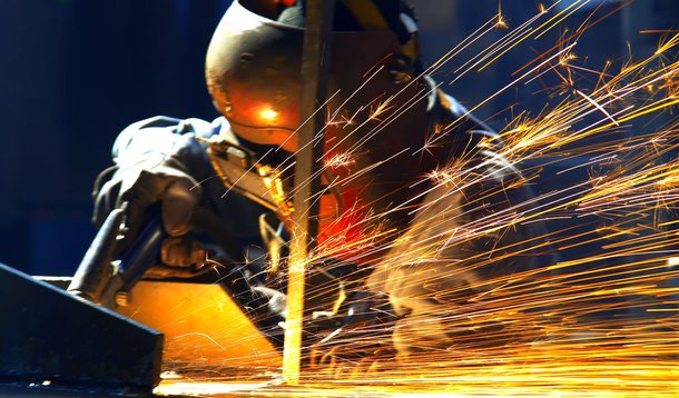 Analistas reduzem projeção do PIB e aumentam da inflação