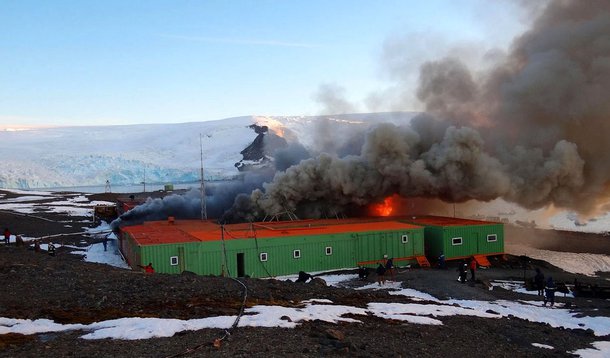 Remoção de escombros da Estação Comandante Ferraz volta em novembro