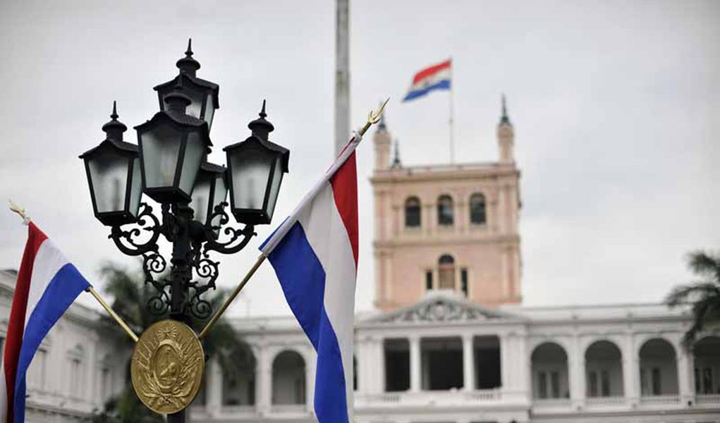 Paraguai convoca eleições para abril de 2013
