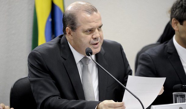 Alexandre Tombini, presidente do Banco Central, durante análise de quatro operações de crédito externo, no valor global de 826,2 milhões de dólares, em favor dos estados do Ceará e de Sergipe e do município do Rio de Janeiro