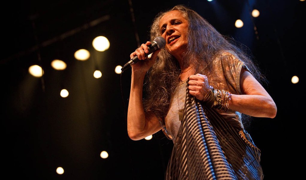 Maria Bethânia encerra Ano do Brasil em Portugal
