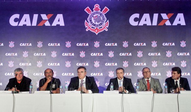 Corinthians apresenta acordo com a Caixa 