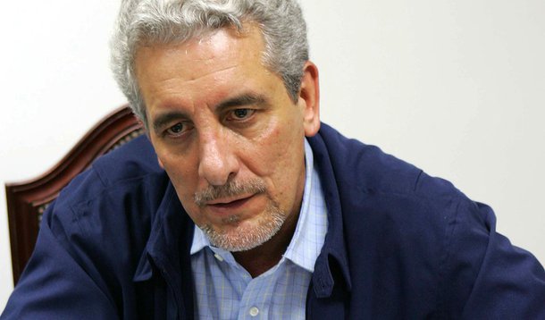 ***FOTO DE ARQUIVO/HENRIQUE PIZZOLATO*** Escândalo do "Mensalão": Henrique Pizzolato, ex-diretor do Banco do Brasil e ex-presidente do Conselho Deliberativo da Previ (fundo de pensão do BB), durante entrevista em São Paulo. Henrique Pizzolato, foi acusado